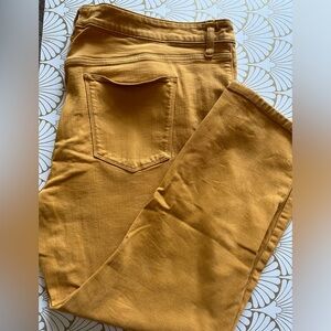 Universal Thread Mid-Rise Skinny Jeans